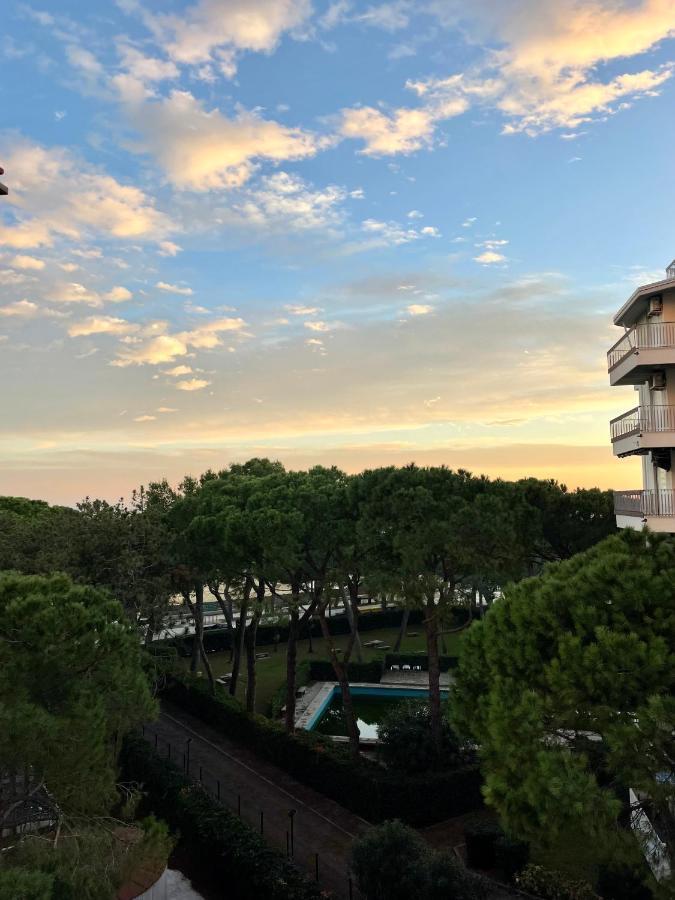 Residence Cristallo 4H Lignano Sabbiadoro Kültér fotó