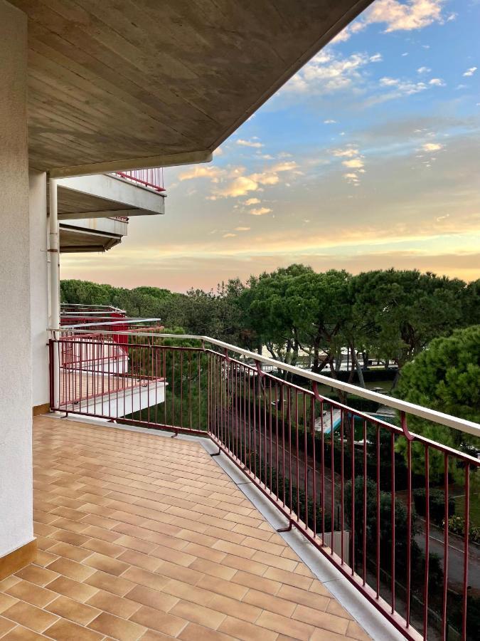 Residence Cristallo 4H Lignano Sabbiadoro Kültér fotó