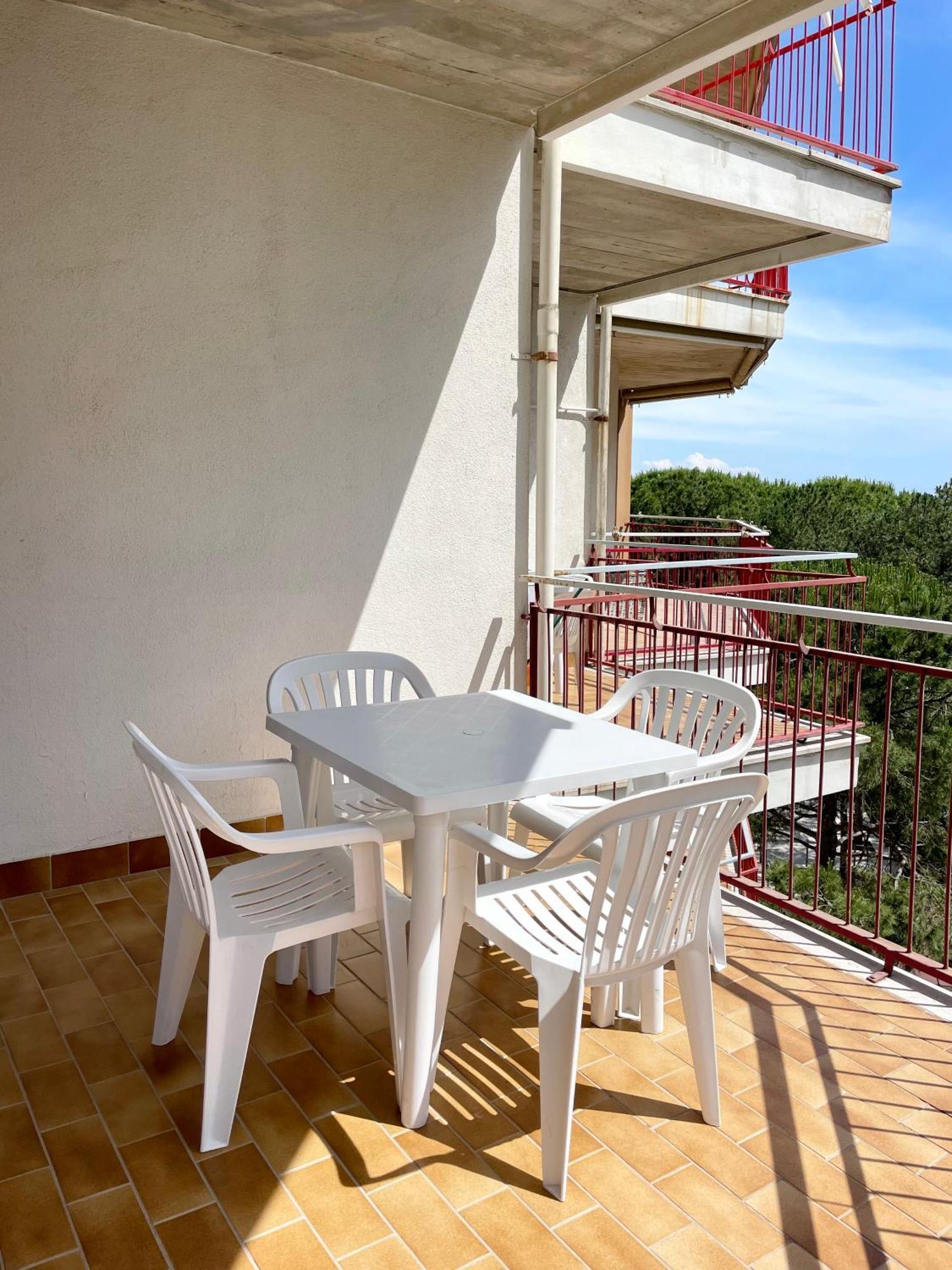 Residence Cristallo 4H Lignano Sabbiadoro Kültér fotó